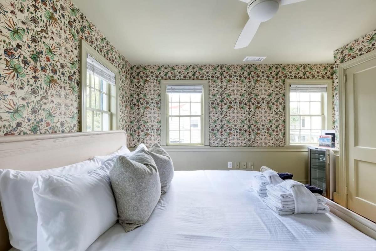 Holiday home The Ashley Carriage House Includes Breakfast *