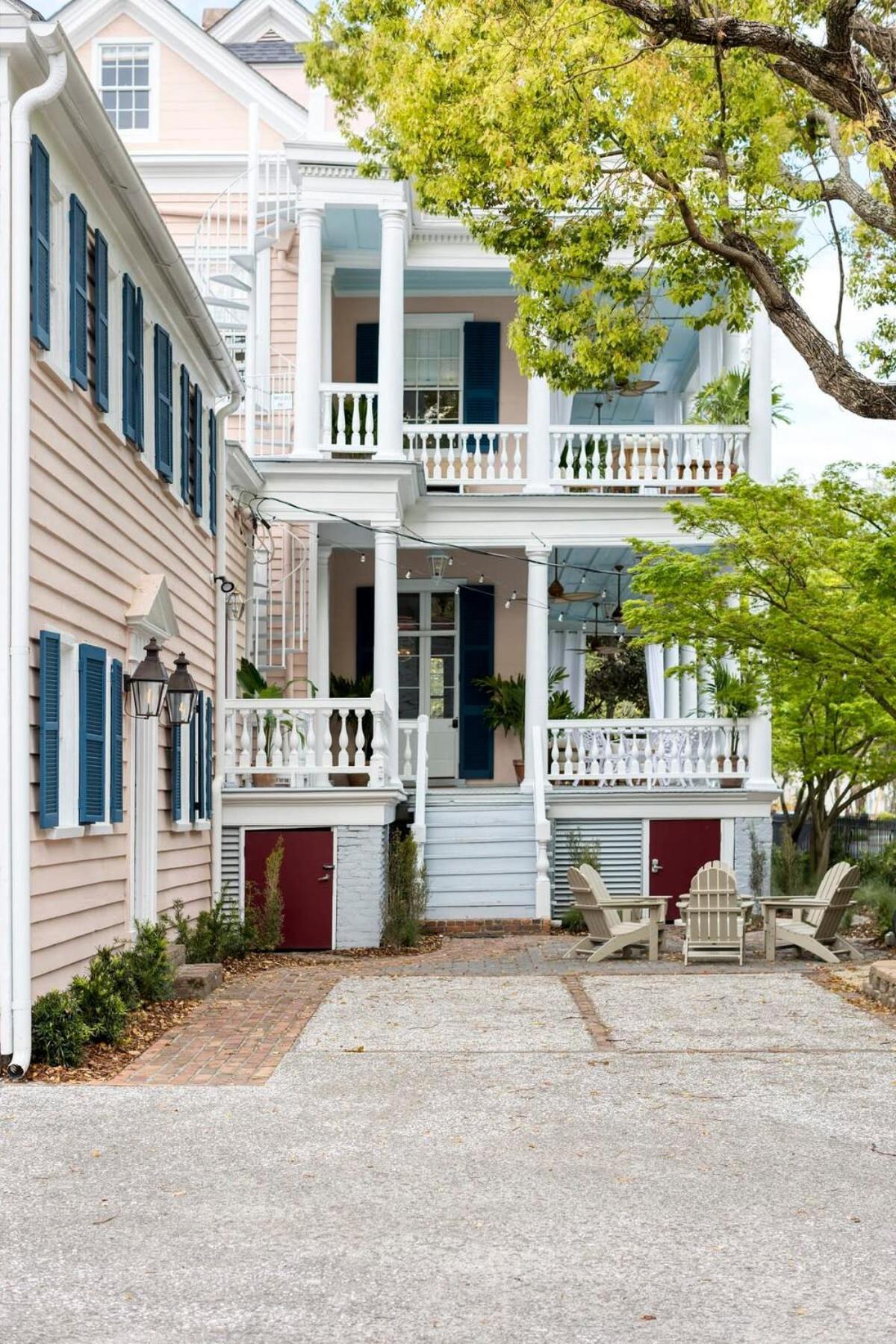 The Ashley Speakeasy King Includes Breakfast Bed & Breakfast *
