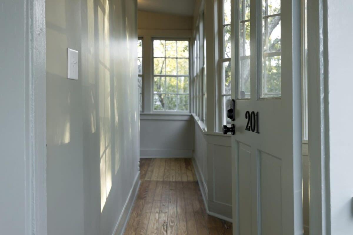 The Nicholas Veranda King - Steps To King * Charleston