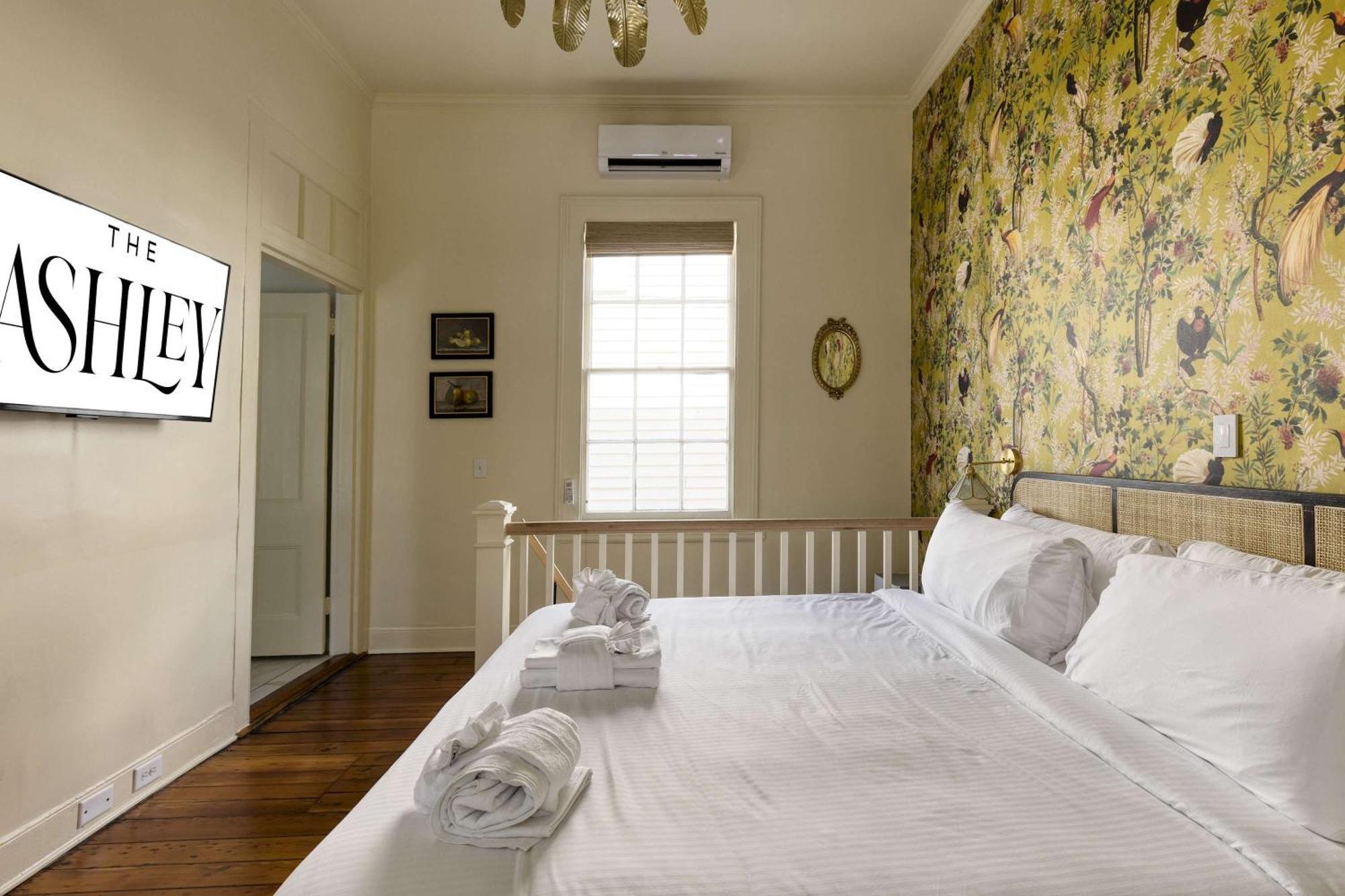 The Ashley Speakeasy King Includes Breakfast Bed & Breakfast *
