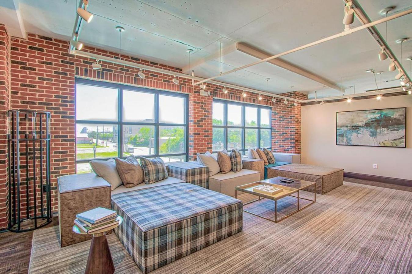 Landing At Meeting Street Lofts - In East * Charleston