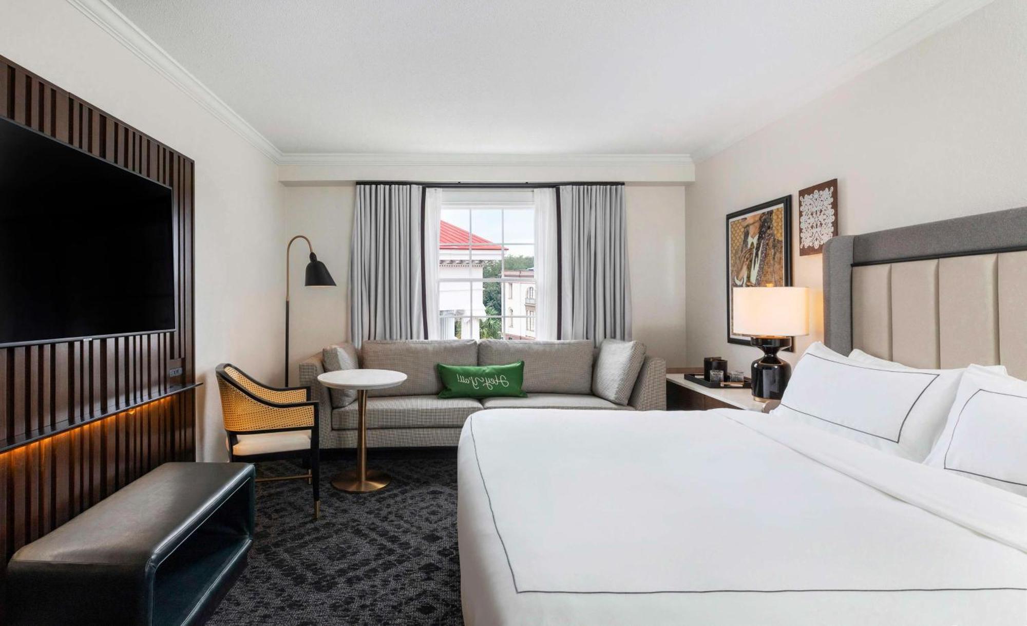 Mills House Charleston, Curio Collection By Hilton