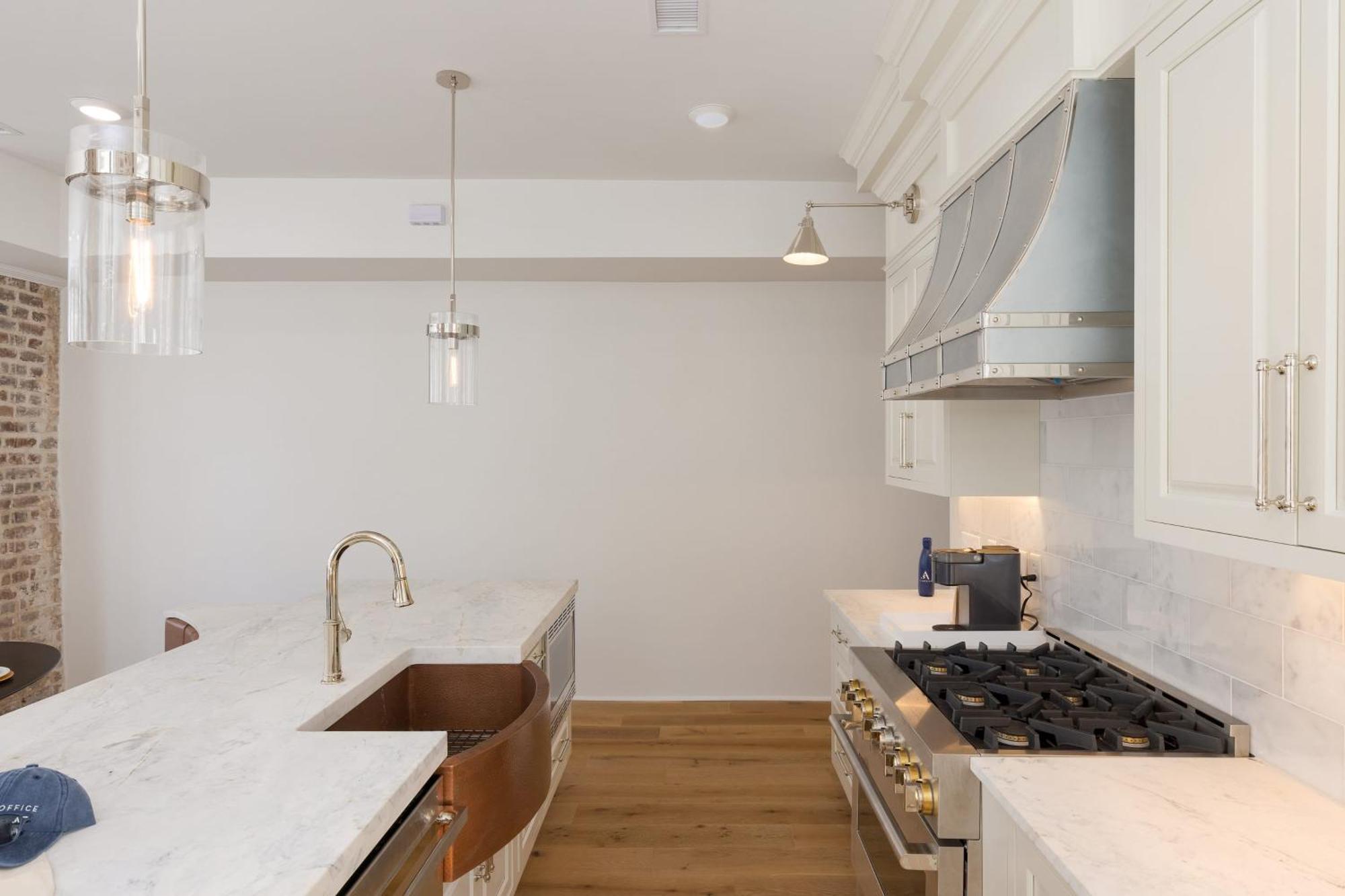 State St B By Avantstay French Quarter Rooftop Aesthetic Design * Charleston