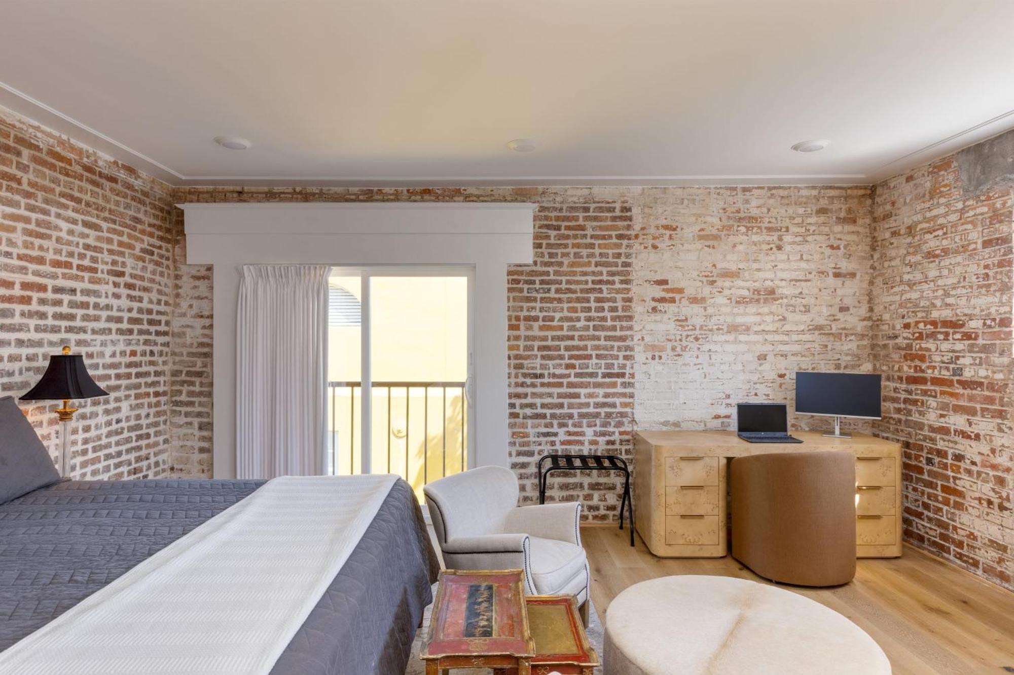 State St B By Avantstay French Quarter Rooftop Aesthetic Design Apartment