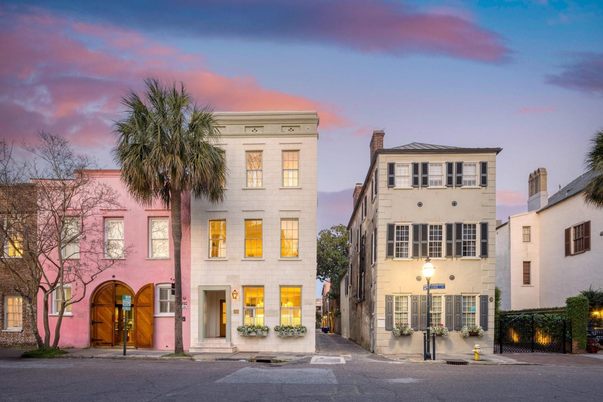 State St B By Avantstay French Quarter Rooftop Aesthetic Design Apartment Charleston