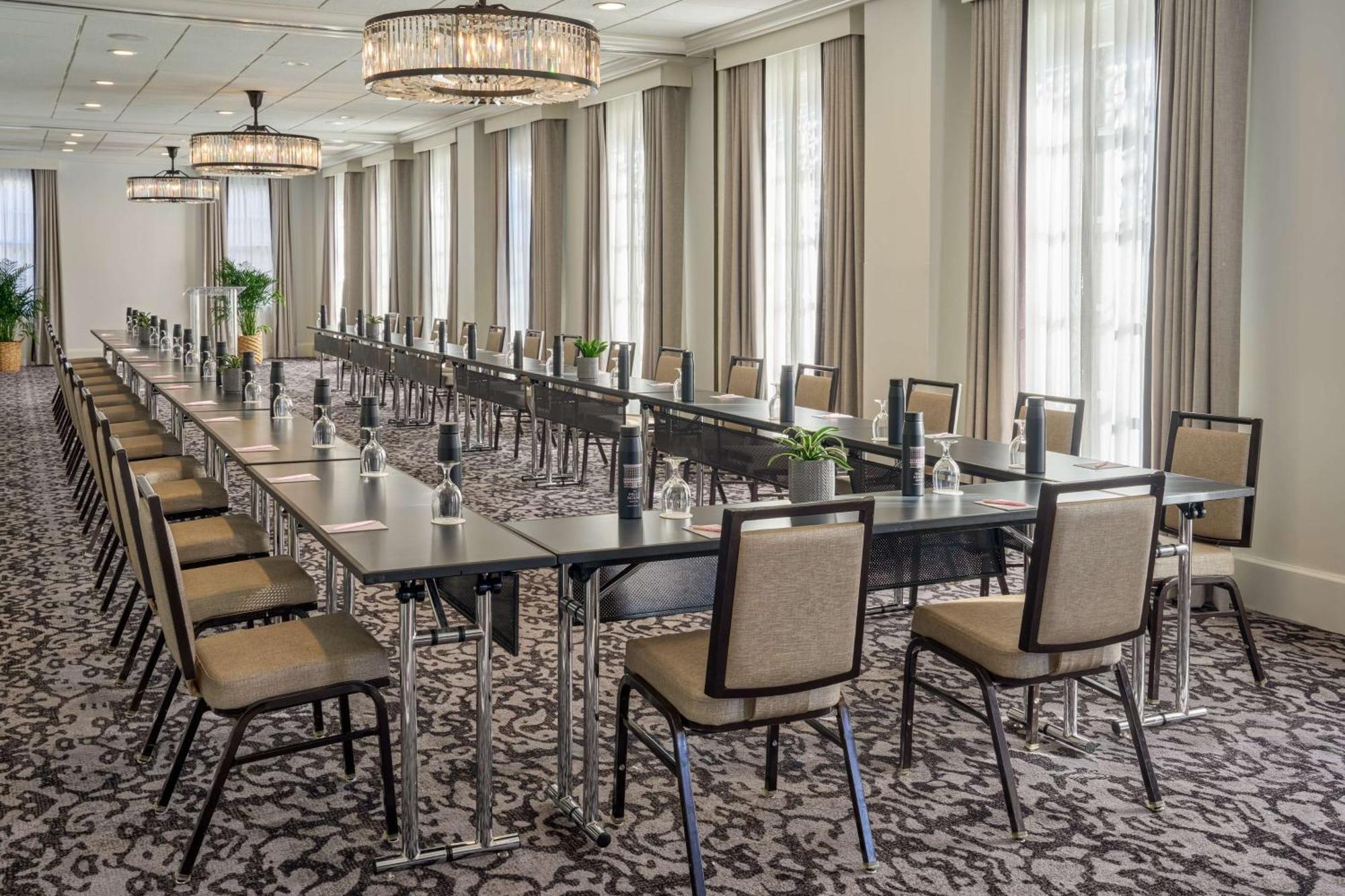 Mills House Charleston, Curio Collection By Hilton Hotel 4*
