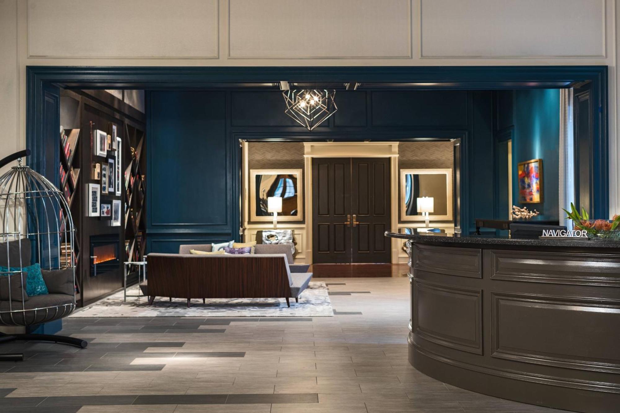 The Lindy Renaissance Hotel 4*