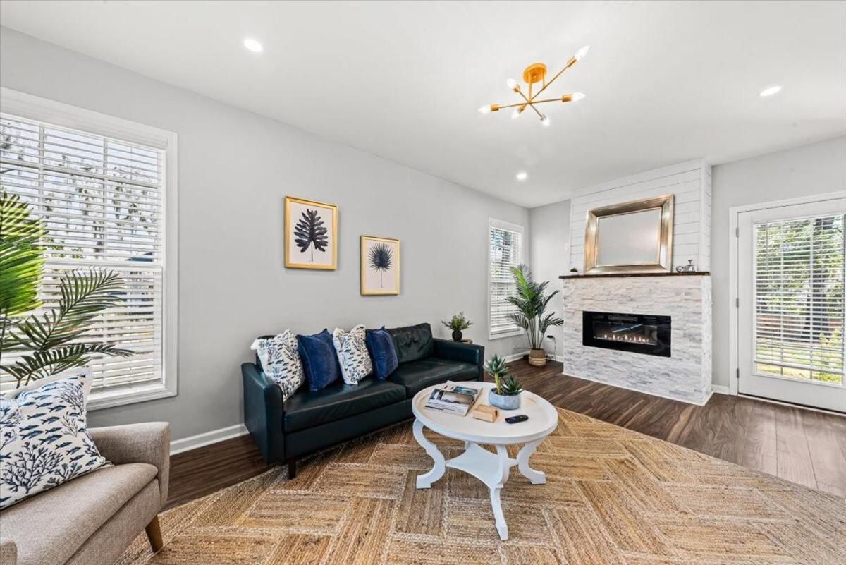 The Mossy Oak House Apartment Charleston