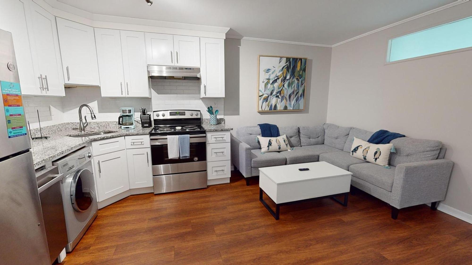 Honey Bee Apartment Charleston