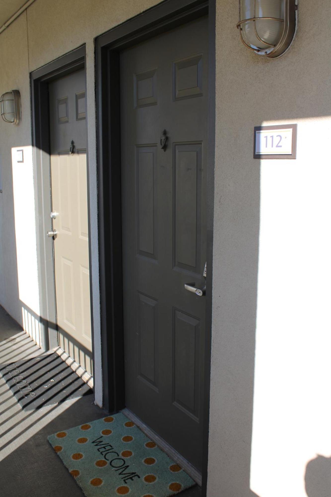 Bumble Bee Apartment Charleston