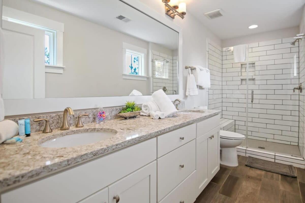 Mt Pleasant Retreat- Mins To Sullivan's Iop Holiday home