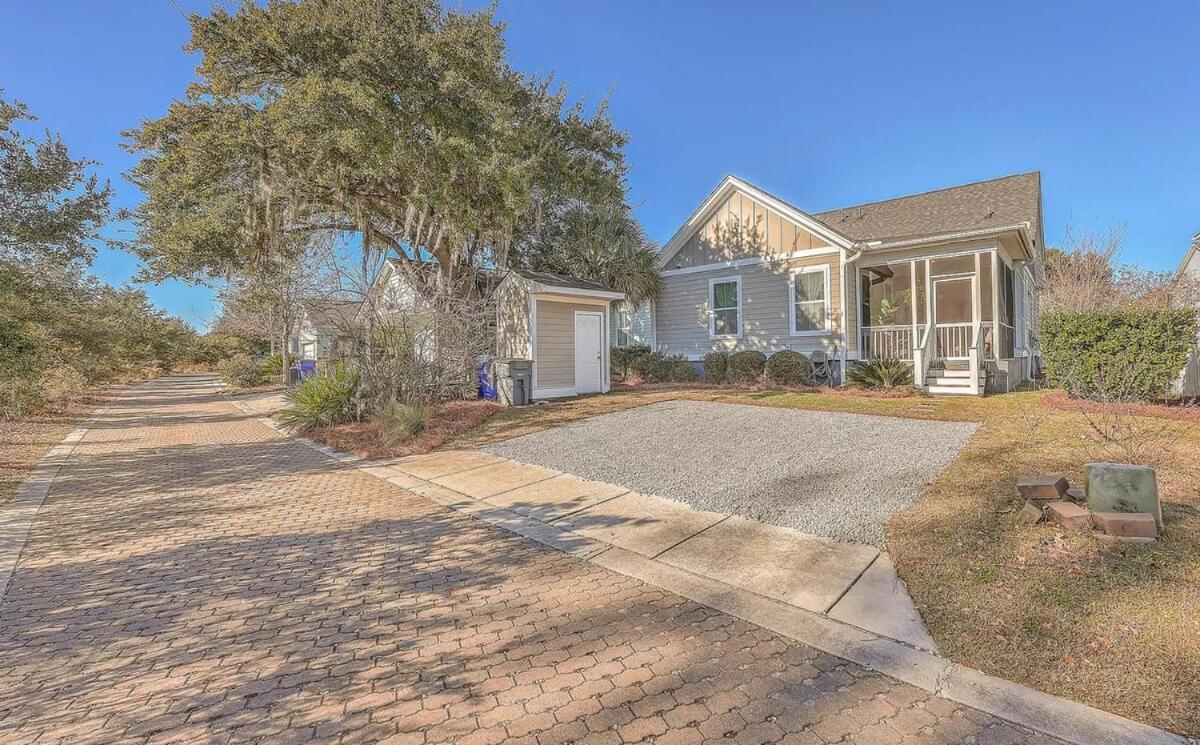 Holiday home Relax In Comfort - Retreat Near Chs Downtown & Airport Charleston