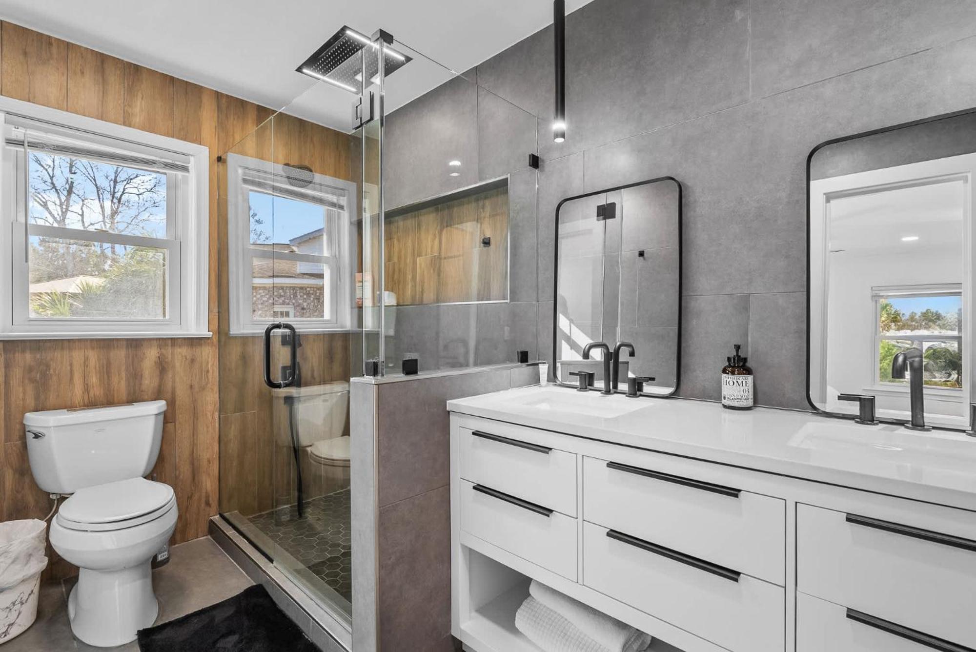 Holiday home Waterview Retreat - Riverside Haven 4-2 Family *