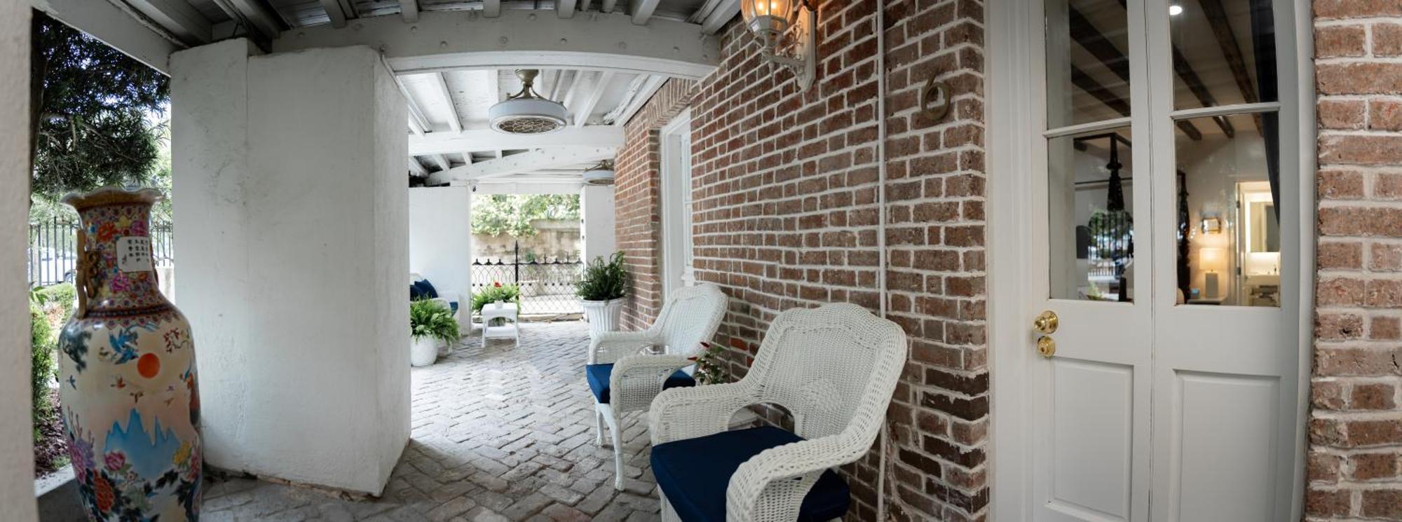 20 South Battery Bed & Breakfast