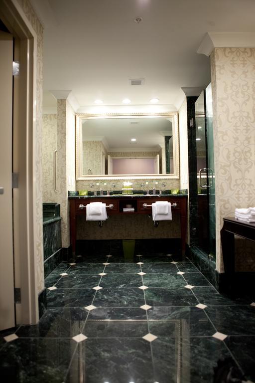 Town & Country And 3* Charleston