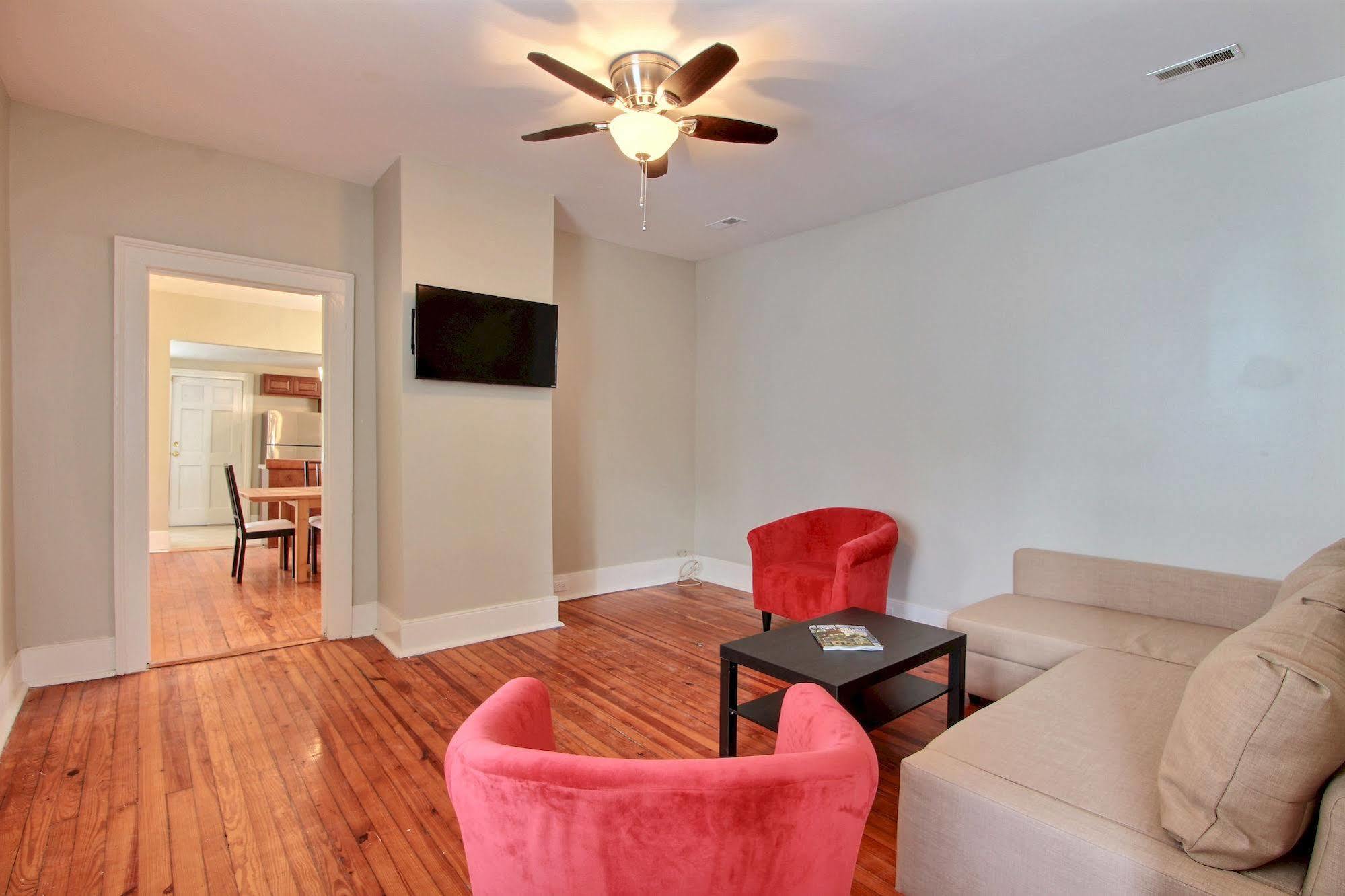 Downtown Vacation Rentals Apartment Charleston