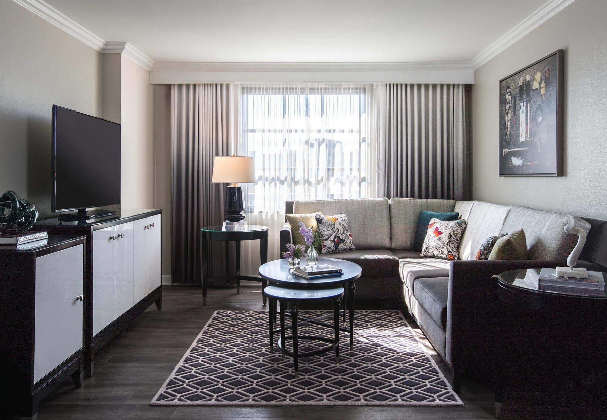 The Lindy Renaissance Charleston