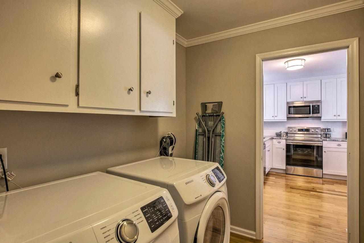 Modern Southern Comforts Near Holiday home *