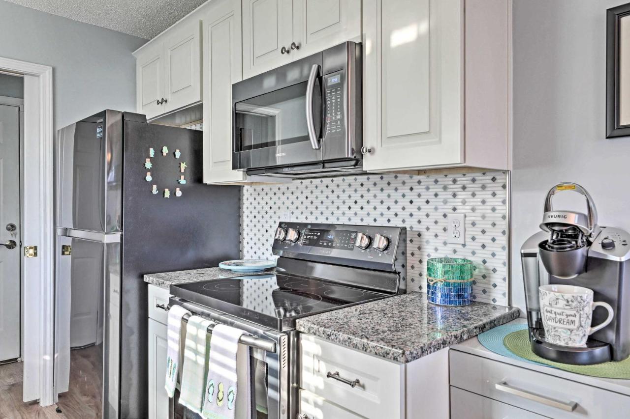 Beach-themed Retreat 10 Mi To Downtown Holiday home Charleston