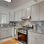 Peaceful Park Circle Getaway