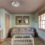 The Nicholas Carriage King Suite - Walk To King