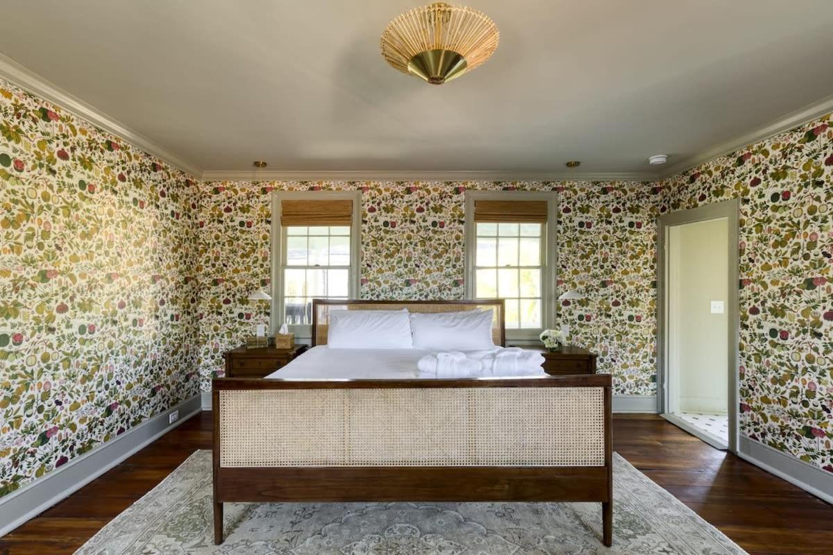 The Nicholas Veranda King - Walk To King Bed & Breakfast